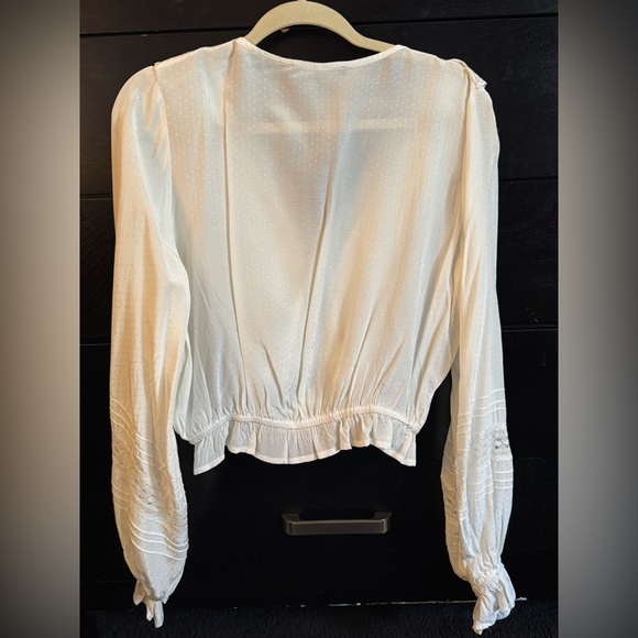 Ivory lace top - Picture 7 of 7